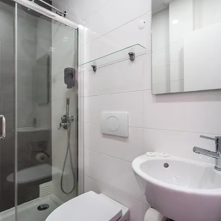 Ensuite 2 Vermelho Rochedo 3* Santo Isidoro