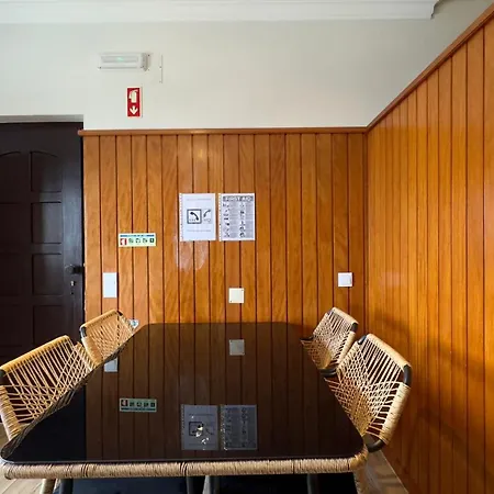 Ensuite 2 Vermelho Rochedo Santo Isidoro